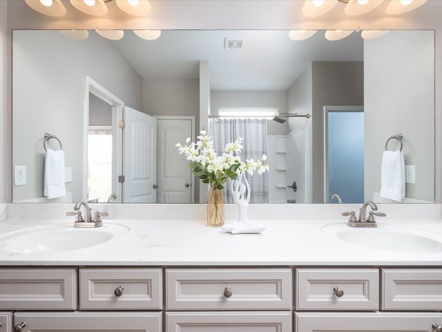 1804 Marcia Ct, Columbia, TN 38401