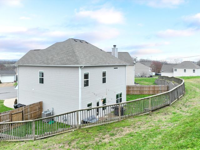 1804 Marcia Ct, Columbia, TN 38401