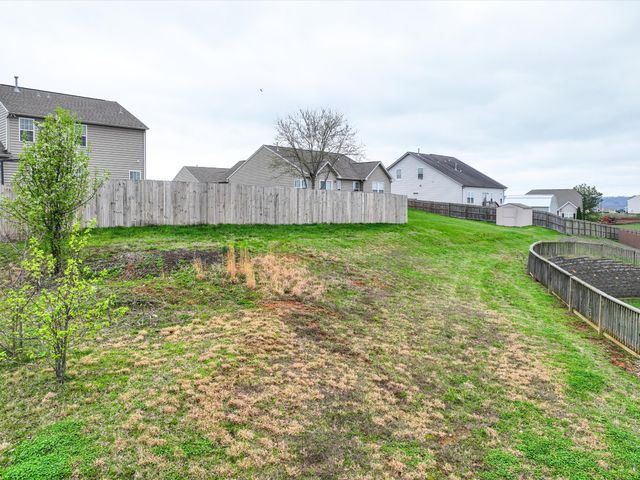 1804 Marcia Ct, Columbia, TN 38401