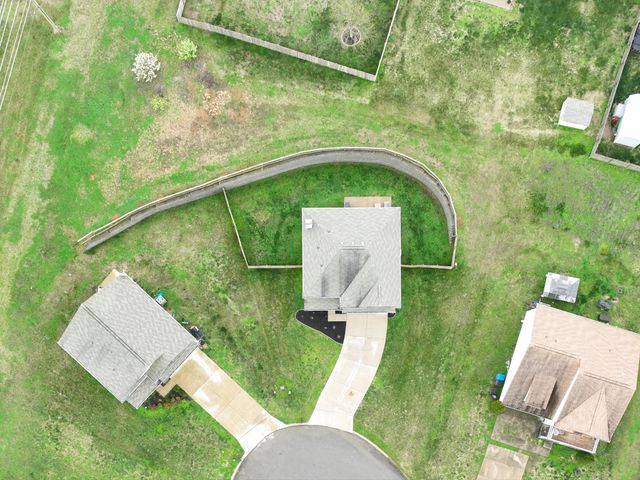 1804 Marcia Ct, Columbia, TN 38401