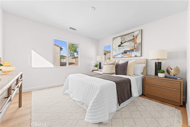 213 Great Lawn, Irvine, CA 92620