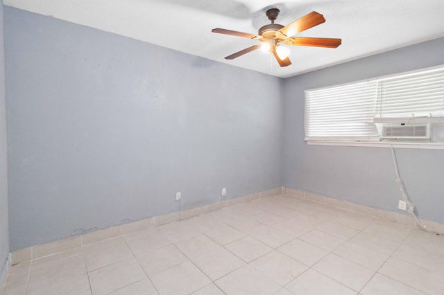 3761 SW 1 Street, Fort Lauderdale, FL 33312