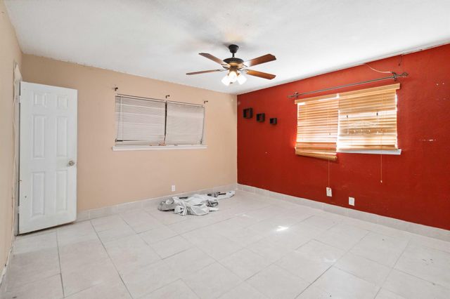 3761 SW 1 Street, Fort Lauderdale, FL 33312