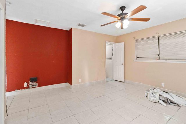 3761 SW 1 Street, Fort Lauderdale, FL 33312