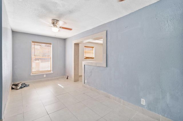 3761 SW 1 Street, Fort Lauderdale, FL 33312
