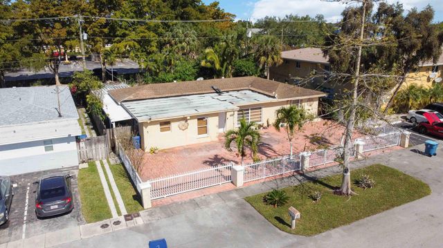 3761 SW 1 Street, Fort Lauderdale, FL 33312