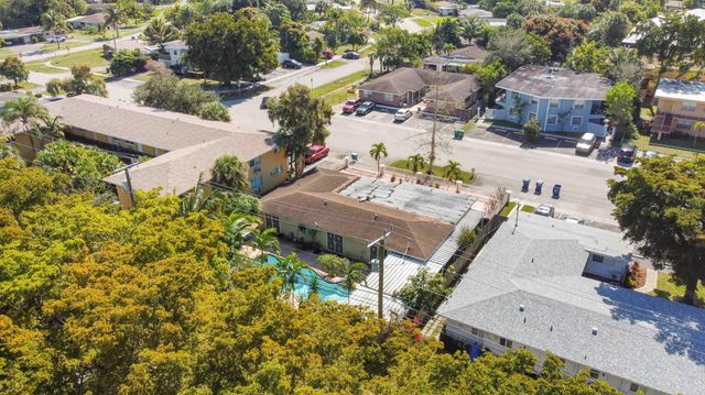 3761 SW 1 Street, Fort Lauderdale, FL 33312