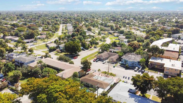 3761 SW 1 Street, Fort Lauderdale, FL 33312