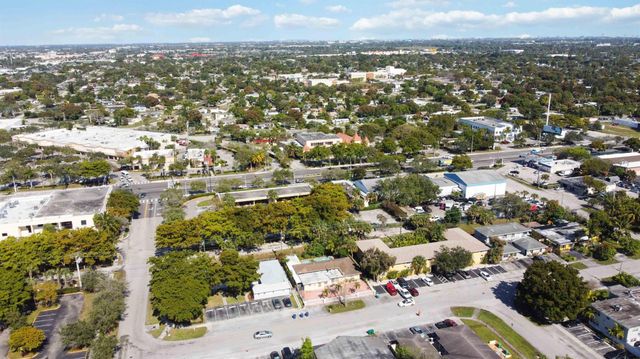 3761 SW 1 Street, Fort Lauderdale, FL 33312