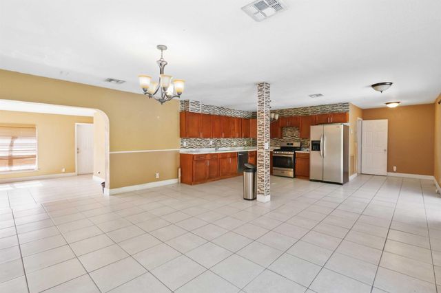 3761 SW 1 Street, Fort Lauderdale, FL 33312