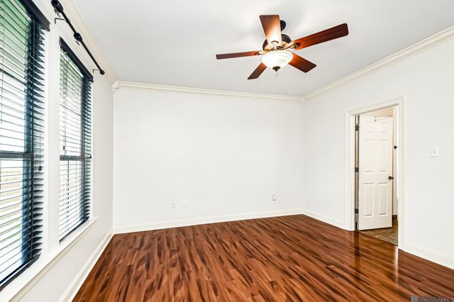 12467 Dutchtown Villa Dr, Geismar, LA 70734