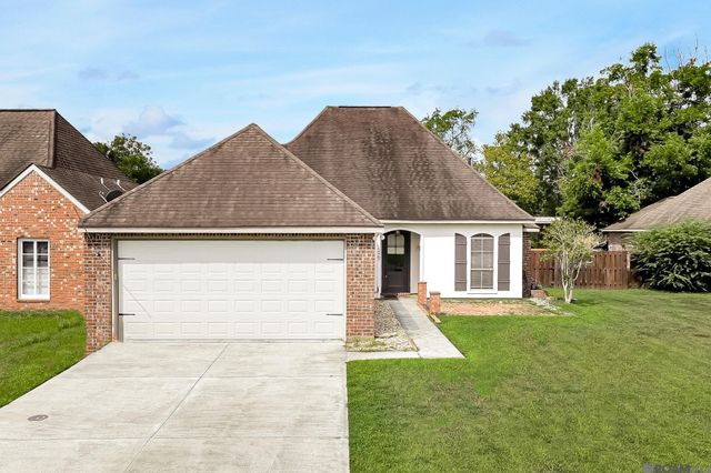 12467 Dutchtown Villa Dr, Geismar, LA 70734