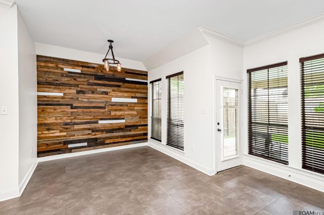 12467 Dutchtown Villa Dr, Geismar, LA 70734