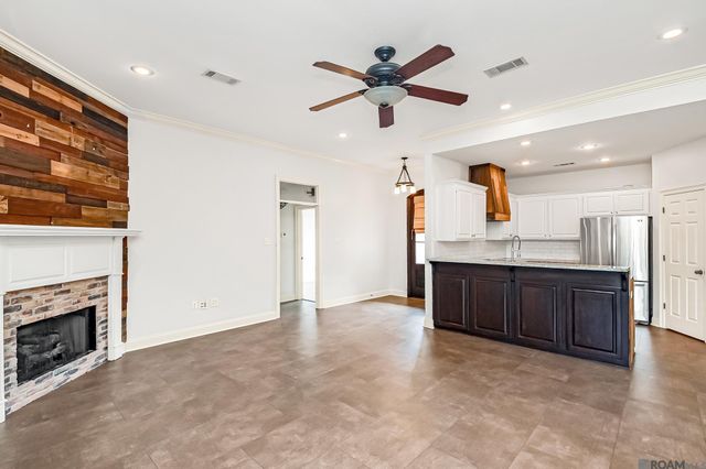 12467 Dutchtown Villa Dr, Geismar, LA 70734