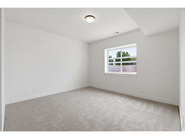 8463 Annapolis Dr, Windsor, CO 80528