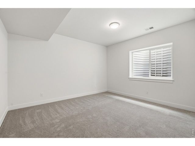 8463 Annapolis Dr, Windsor, CO 80528