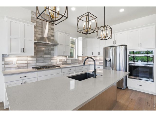 8463 Annapolis Dr, Windsor, CO 80528