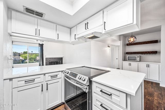 5146 E OAK Street 204, Phoenix, AZ 85008