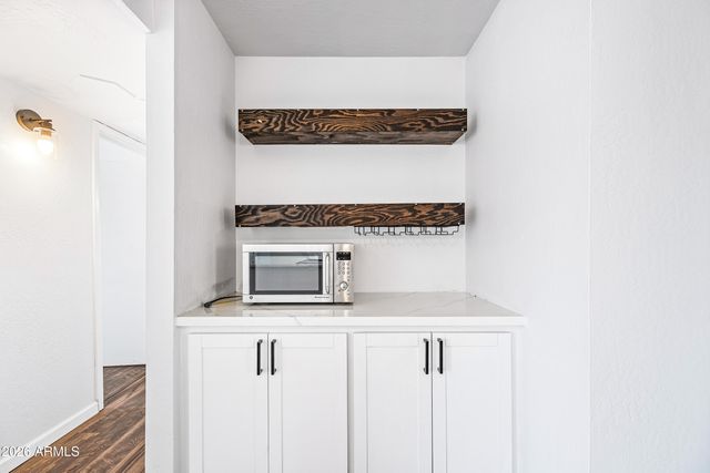 5146 E OAK Street 204, Phoenix, AZ 85008