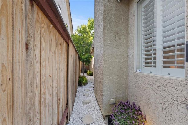 4803 Windsong St, Sacramento, CA 95834