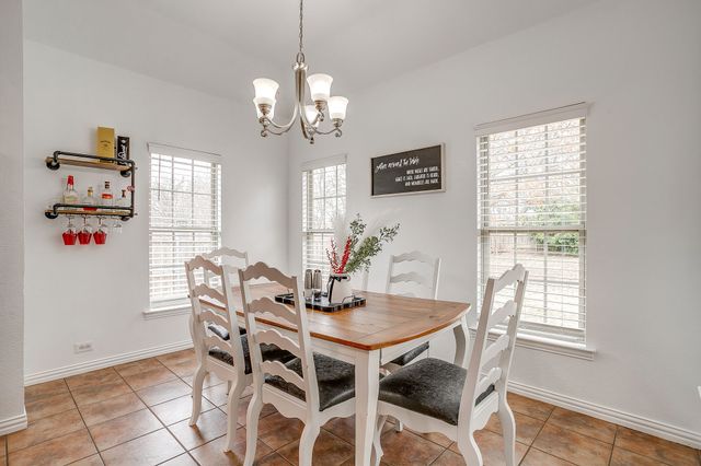 707 Brandt Street, Grandview, TX 76050