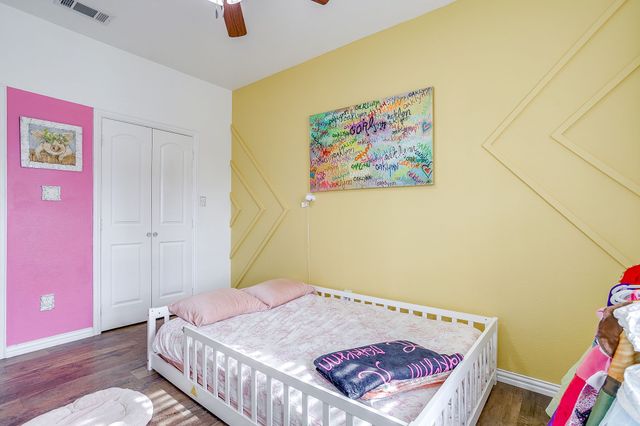 707 Brandt Street, Grandview, TX 76050