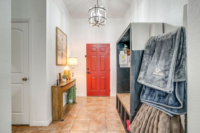 707 Brandt Street, Grandview, TX 76050