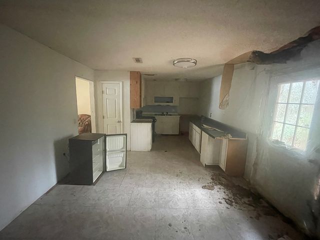 1651 Mixon School Rd, Ozark, AL 36360