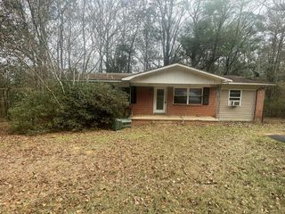 1651 Mixon School Rd, Ozark, AL 36360