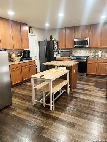 9738 Gypsy Cove, Converse, TX 78109