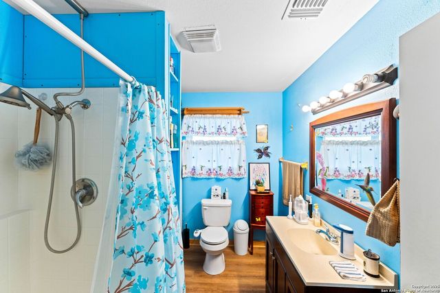 256 county road 5716, Natalia, TX 78059