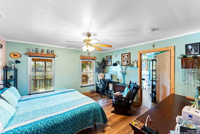 256 county road 5716, Natalia, TX 78059