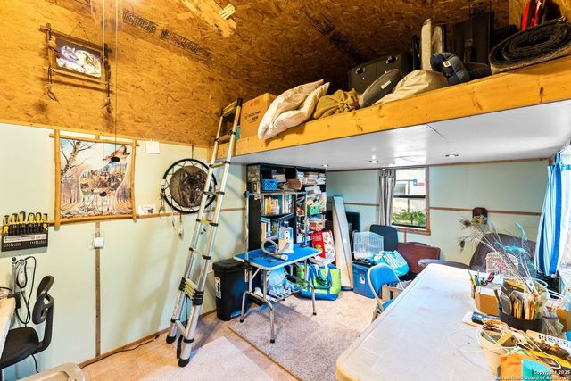 256 county road 5716, Natalia, TX 78059