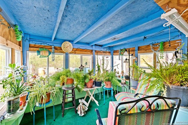 256 county road 5716, Natalia, TX 78059