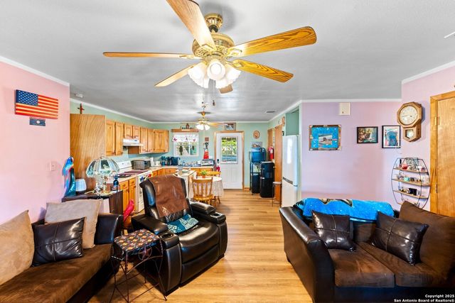 256 county road 5716, Natalia, TX 78059