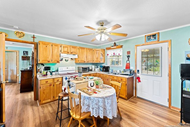 256 county road 5716, Natalia, TX 78059