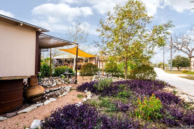 256 county road 5716, Natalia, TX 78059