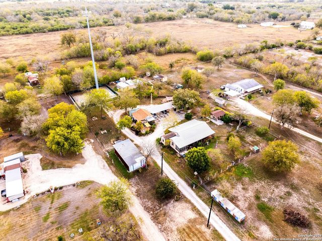 256 county road 5716, Natalia, TX 78059