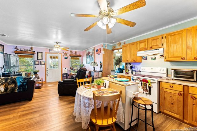 256 county road 5716, Natalia, TX 78059