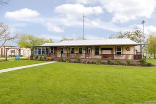 256 county road 5716, Natalia, TX 78059