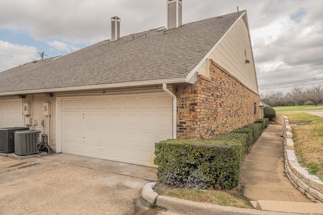 2800 Keller Springs Road 1D, Carrollton, TX 75006