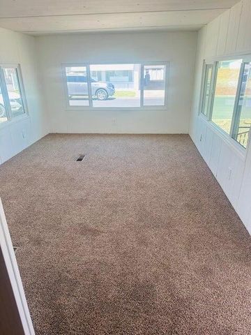 314 N Albert Avenue 39, Exeter, CA 93221