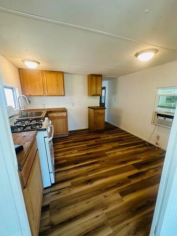 314 N Albert Avenue 39, Exeter, CA 93221