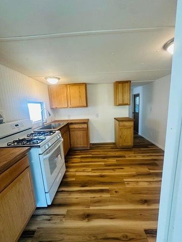 314 N Albert Avenue 39, Exeter, CA 93221