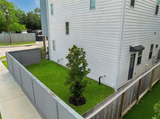 4843 Broom Street, Houston, TX 77091