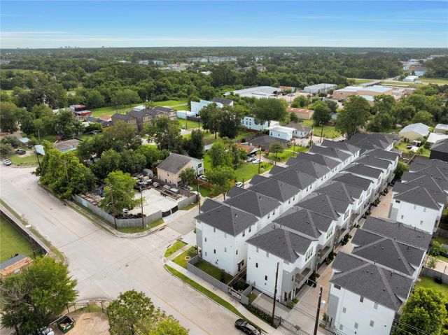 4843 Broom Street, Houston, TX 77091