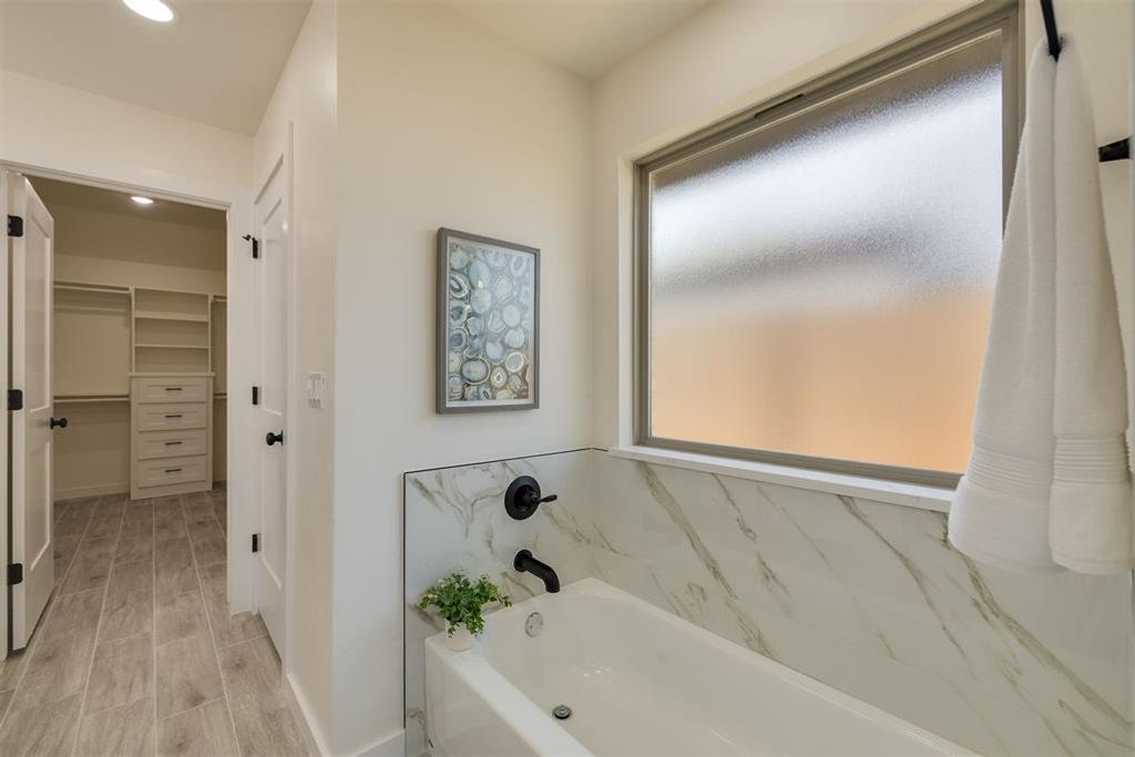 Image 20 of property listing at 1426 Monticello Court, Oklahoma City, OK 73111