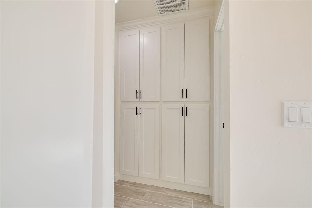 Image 29 of property listing at 1426 Monticello Court, Oklahoma City, OK 73111