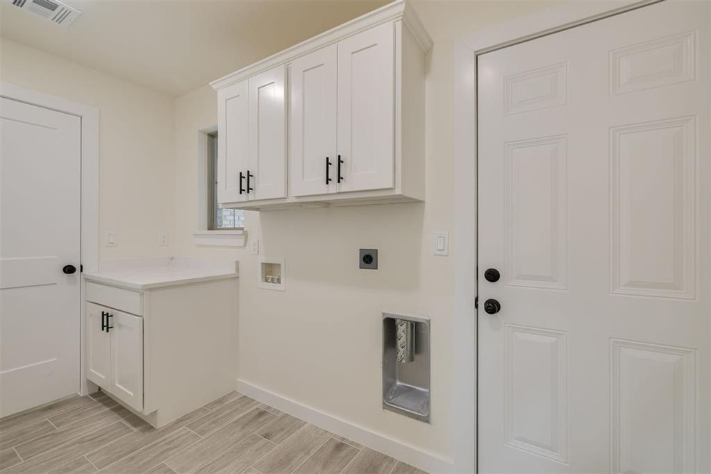 Image 30 of property listing at 1426 Monticello Court, Oklahoma City, OK 73111