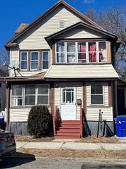 180-182 Bloomfield St, Springfield, MA 01108